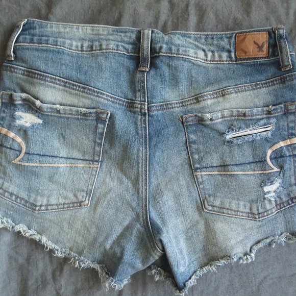 American Eagle size 6 jean shorts - Picture 3 of 4